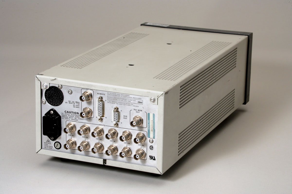 Tektronix 1735HD Waveform Monitor